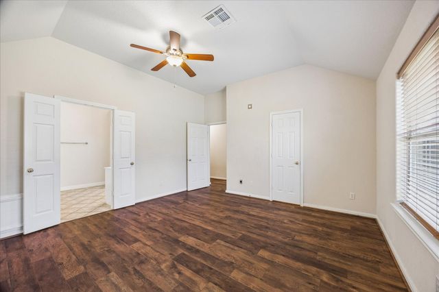 3419 Glastonbury Drive, Pearland, TX 77581