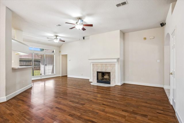 3419 Glastonbury Drive, Pearland, TX 77581