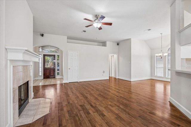 3419 Glastonbury Drive, Pearland, TX 77581