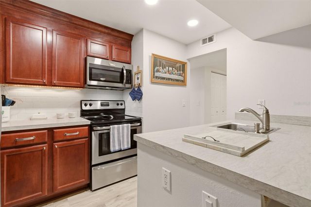 130 JASMINE WOODS COURT 2C, Deltona, FL 32725