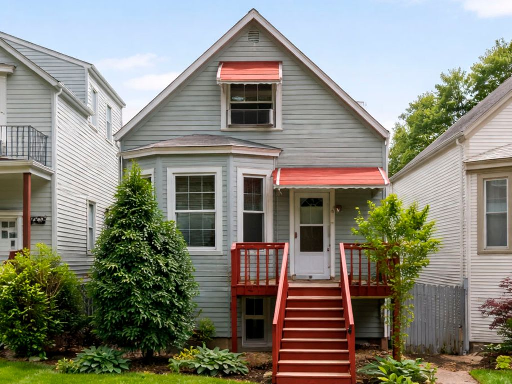 4136 N Sacramento Avenue, Chicago, IL 60618 — exterior