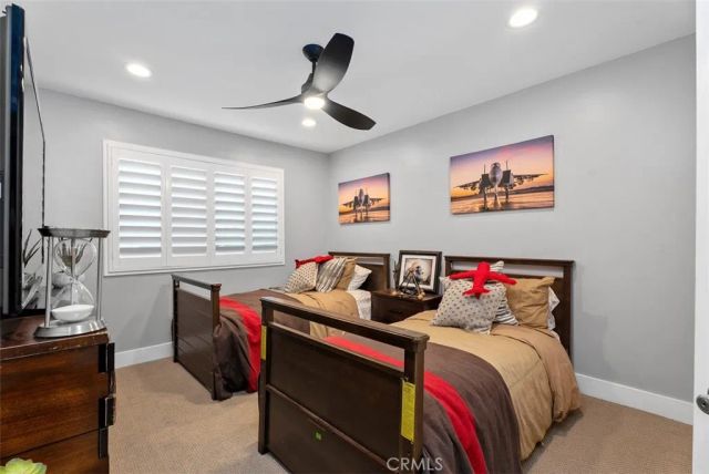 25881 Cedarbluff, Laguna Hills, CA 92653