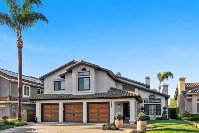 25881 Cedarbluff, Laguna Hills, CA 92653