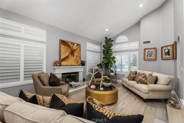 25881 Cedarbluff, Laguna Hills, CA 92653