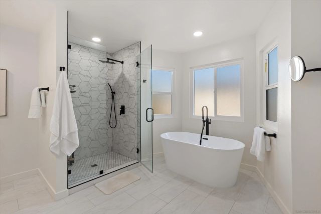 2811 Unicornio St, Carlsbad, CA 92009