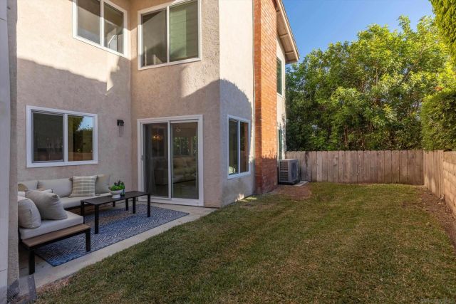 2811 Unicornio St, Carlsbad, CA 92009