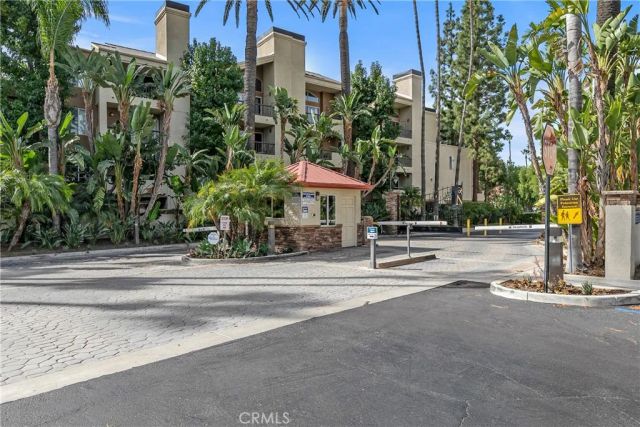 5500 Owensmouth Avenue 317, Woodland Hills, CA 91367
