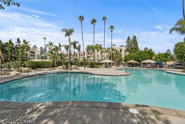 5500 Owensmouth Avenue 317, Woodland Hills, CA 91367