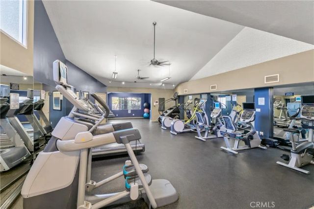 5500 Owensmouth Avenue 317, Woodland Hills, CA 91367