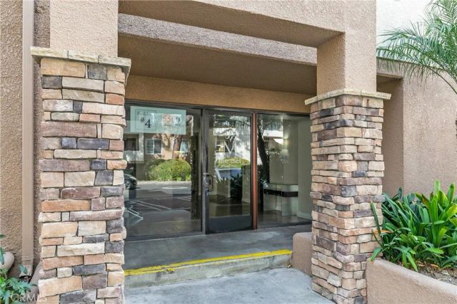 5500 Owensmouth Avenue 317, Woodland Hills, CA 91367