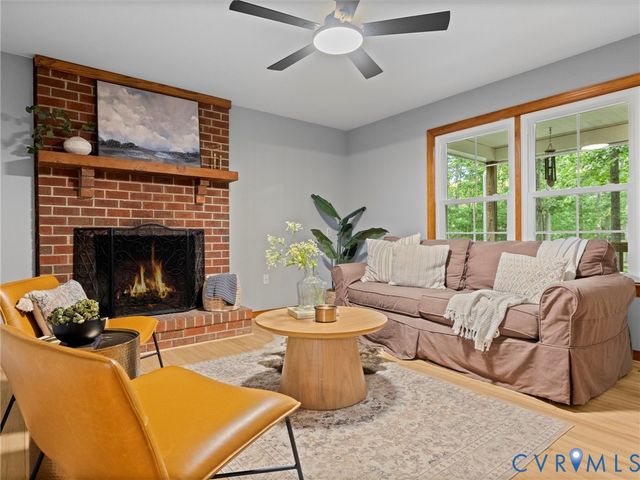 1554 Palmore Rd, Powhatan, VA 23139