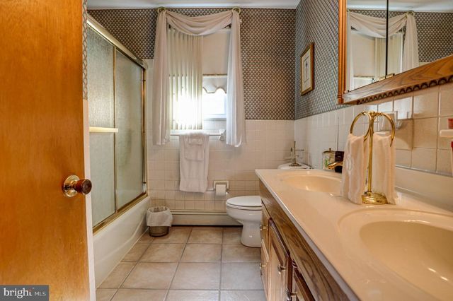 1567 LOWER STATE RD, Doylestown, PA 18901