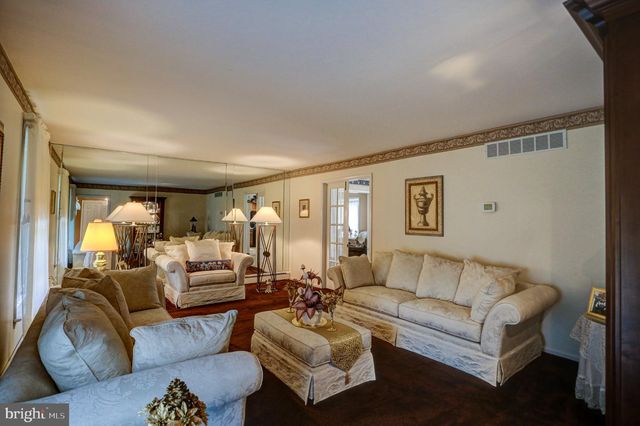 1567 LOWER STATE RD, Doylestown, PA 18901