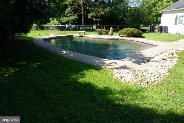 1567 LOWER STATE RD, Doylestown, PA 18901