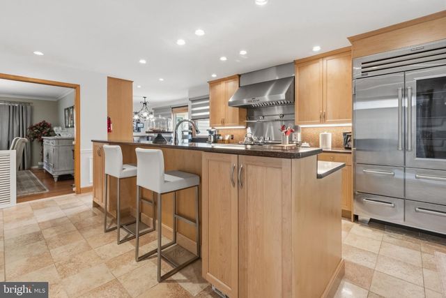 4 LAFITE CT, West Deptford Twp, NJ 08096