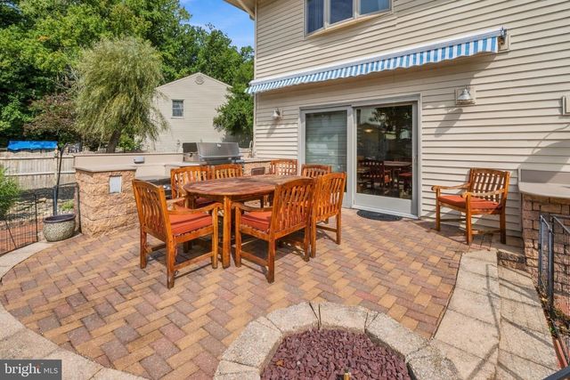 4 LAFITE CT, West Deptford Twp, NJ 08096