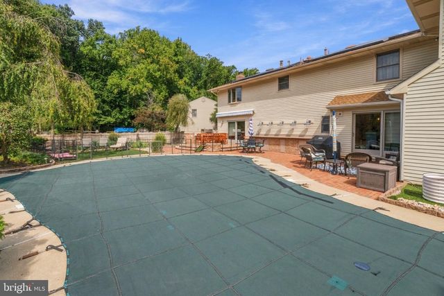 4 LAFITE CT, West Deptford Twp, NJ 08096