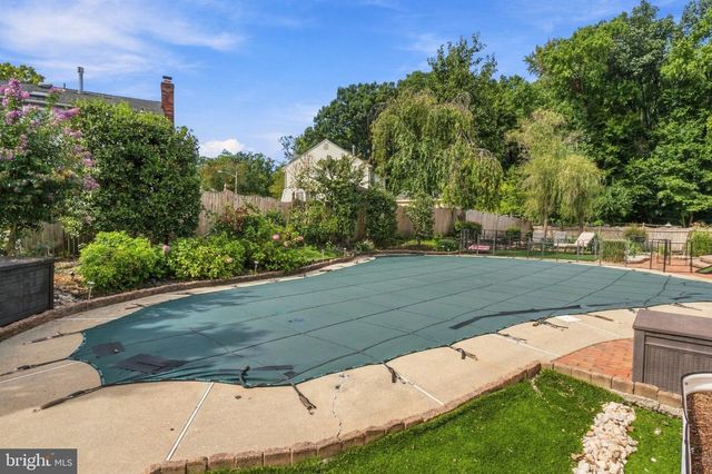 4 LAFITE CT, West Deptford Twp, NJ 08096