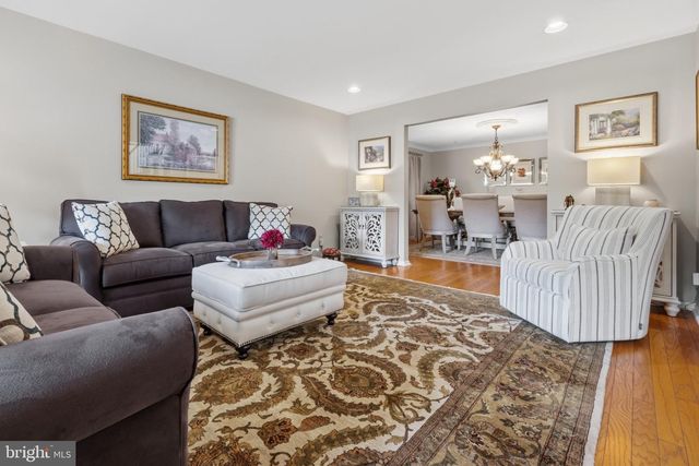4 LAFITE CT, West Deptford Twp, NJ 08096