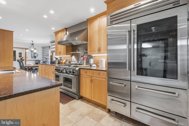 4 LAFITE CT, West Deptford Twp, NJ 08096
