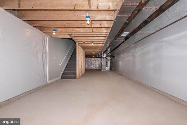 826 EDMONDSON AVE, Baltimore, MD 21201