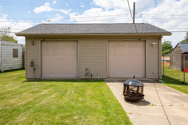 2353 Normandy Drive, Mishawaka, IN 46545