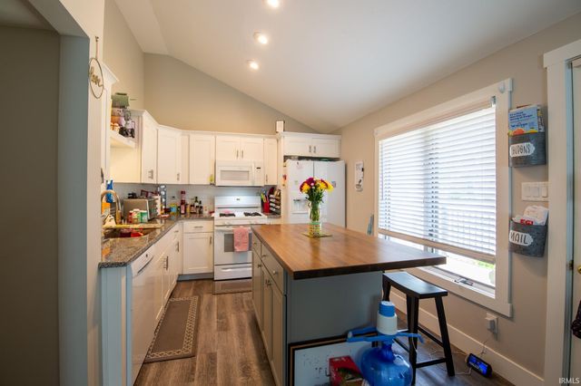2353 Normandy Drive, Mishawaka, IN 46545