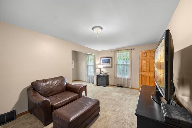 601 3rd Avenue, Osceola, WI 54020