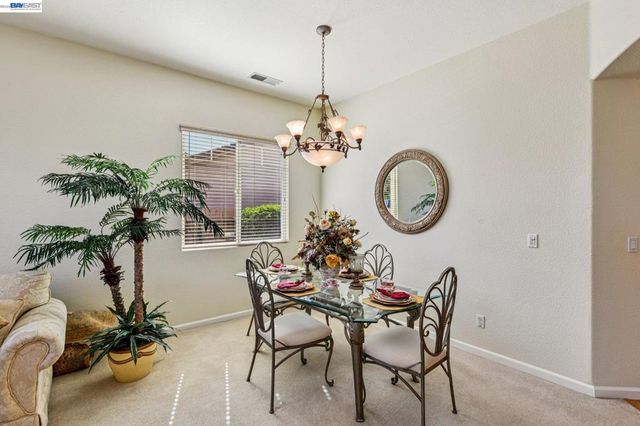989 Carter St, Folsom, CA 95630