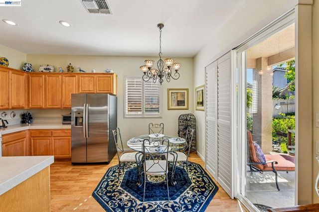 989 Carter St, Folsom, CA 95630