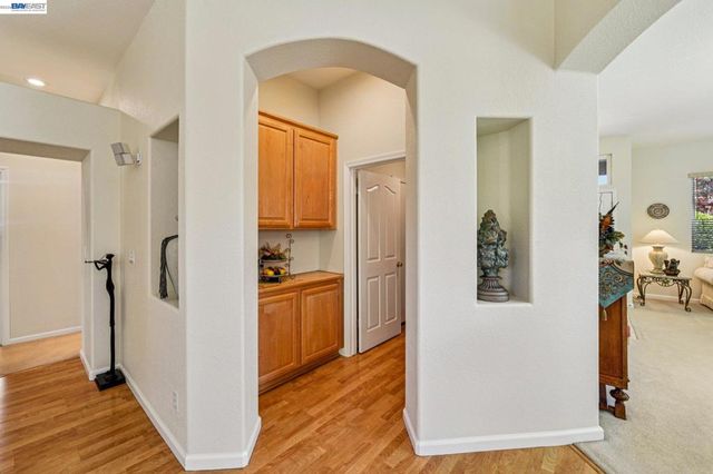 989 Carter St, Folsom, CA 95630