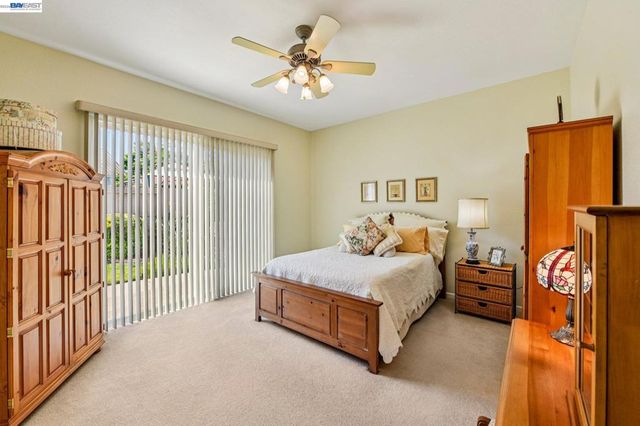 989 Carter St, Folsom, CA 95630