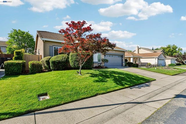 989 Carter St, Folsom, CA 95630