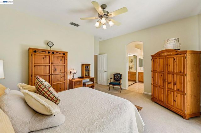 989 Carter St, Folsom, CA 95630