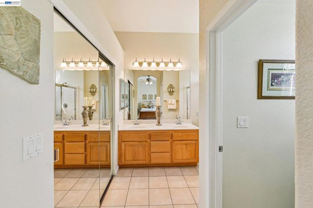 989 Carter St, Folsom, CA 95630