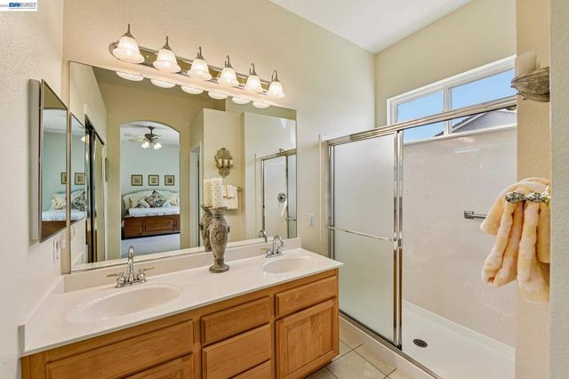 989 Carter St, Folsom, CA 95630