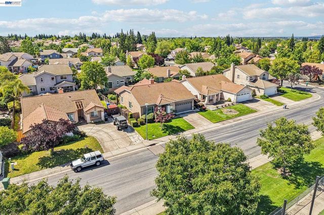 989 Carter St, Folsom, CA 95630