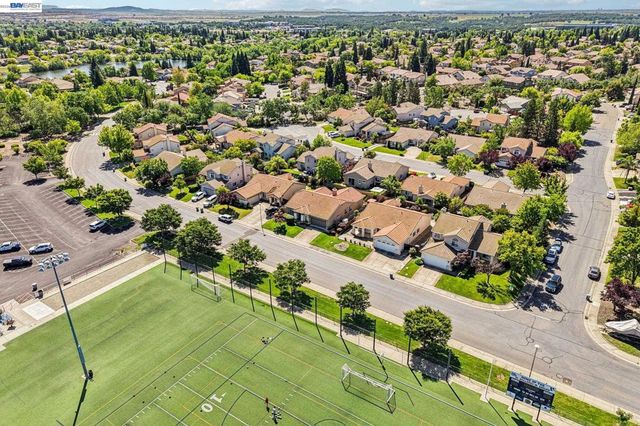 989 Carter St, Folsom, CA 95630