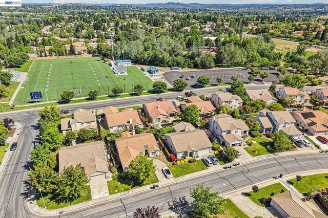 989 Carter St, Folsom, CA 95630