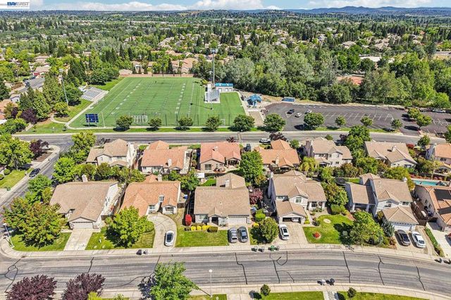 989 Carter St, Folsom, CA 95630