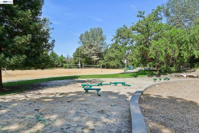 989 Carter St, Folsom, CA 95630