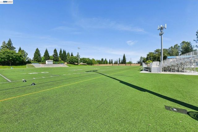 989 Carter St, Folsom, CA 95630
