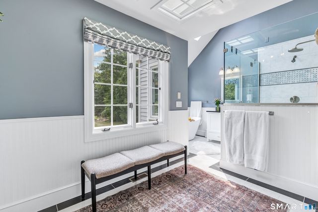 17 Plumtrees Road, Newtown, CT 06470