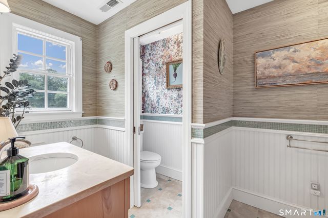 17 Plumtrees Road, Newtown, CT 06470