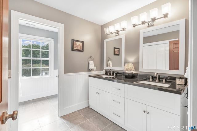 17 Plumtrees Road, Newtown, CT 06470