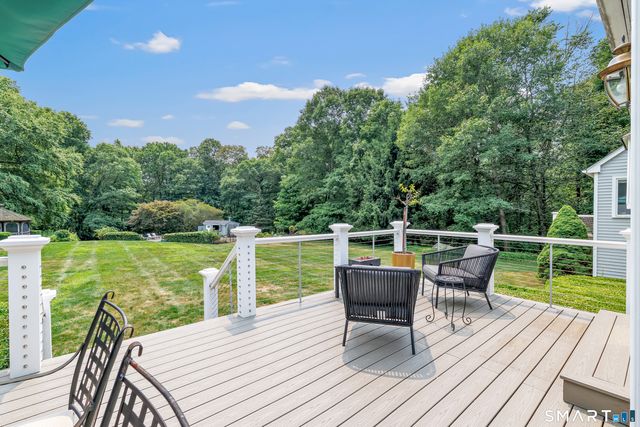 17 Plumtrees Road, Newtown, CT 06470