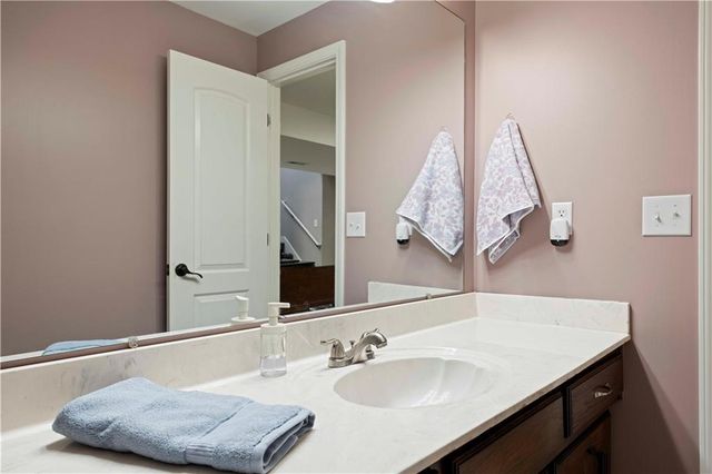 608 SE Pendleton Drive, Lee's Summit, MO 64063