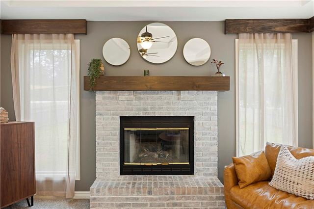 608 SE Pendleton Drive, Lee's Summit, MO 64063
