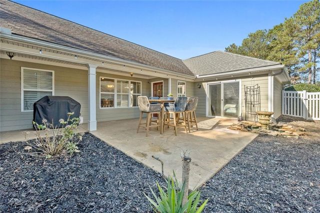 150 Cottage Club Drive, Locust Grove, GA 30248