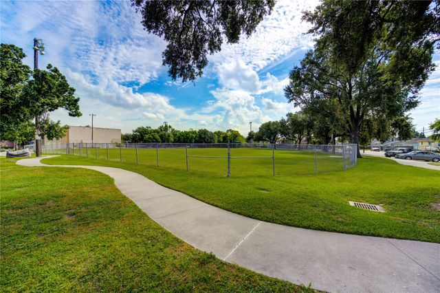 211 N Jenkins Street, Houston, TX 77003